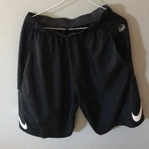 NIKE gridiron training short